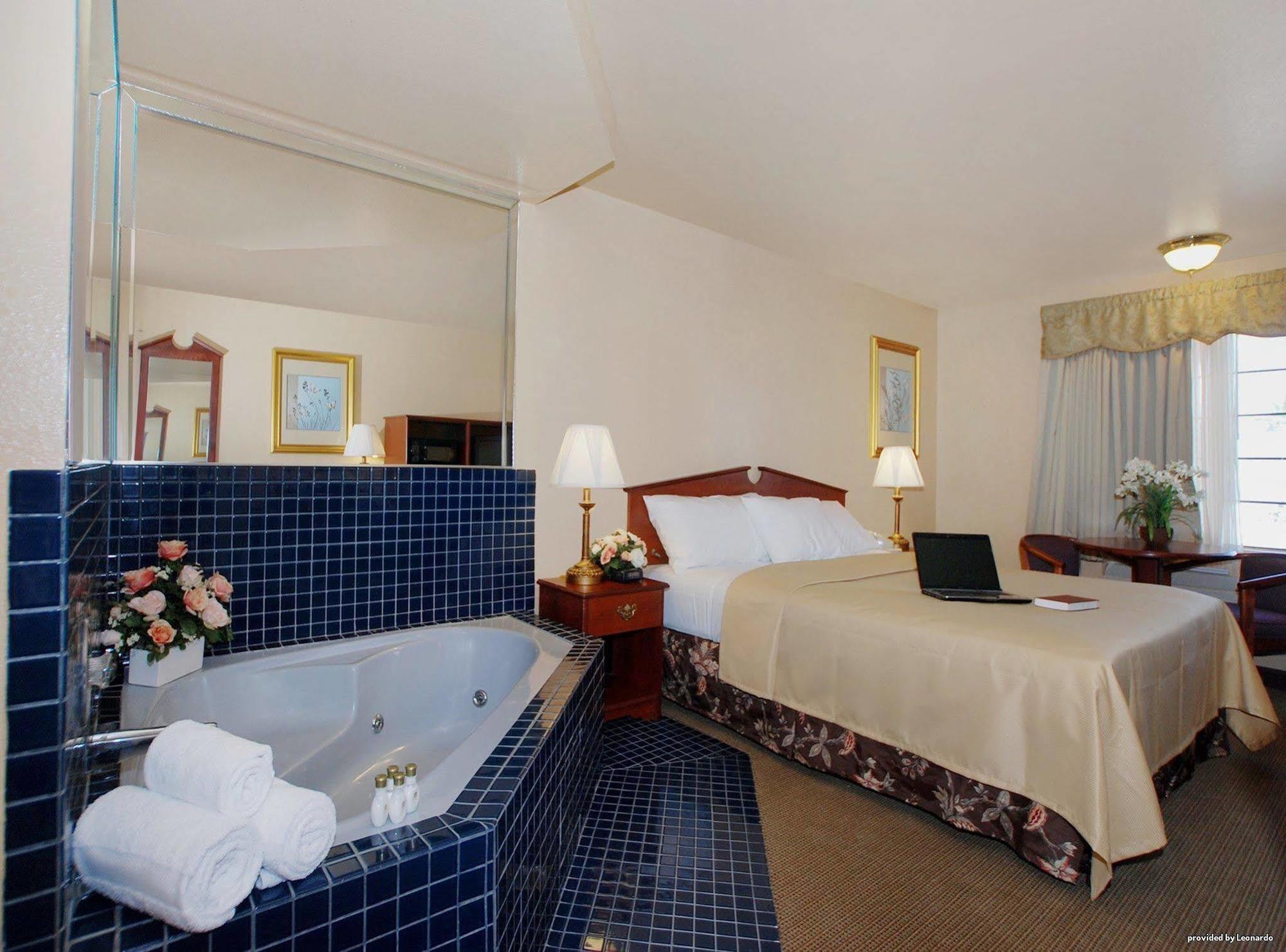 Rancho San Diego Inn&Suites El Cajon Zimmer foto
