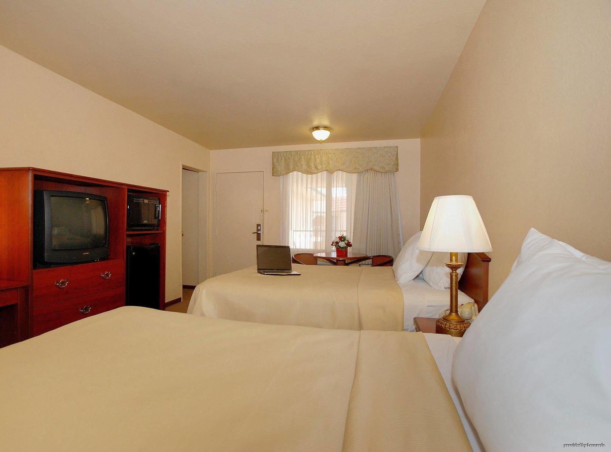 Rancho San Diego Inn&Suites El Cajon Zimmer foto